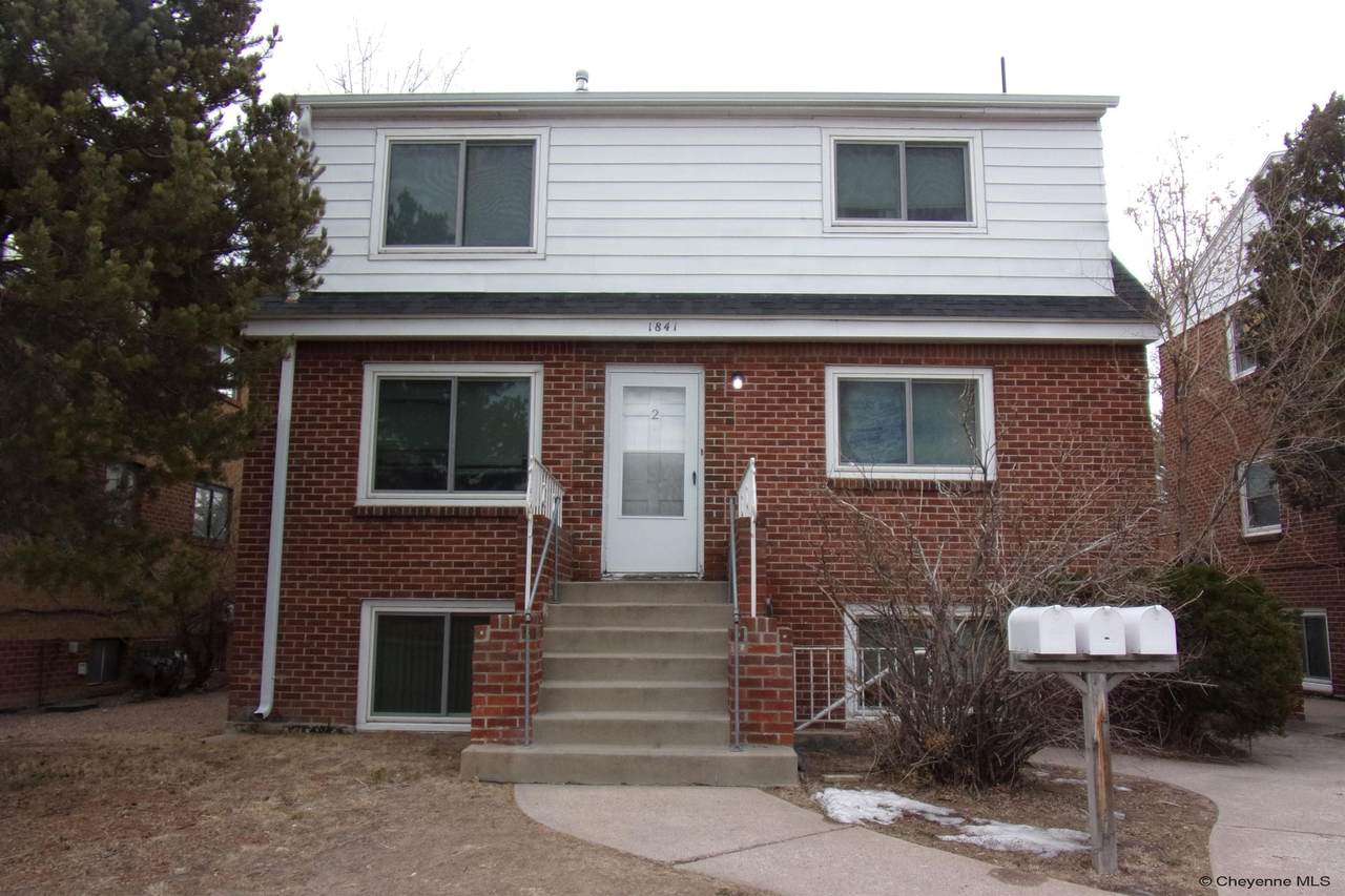 1841 Crook Ave - Photo 1