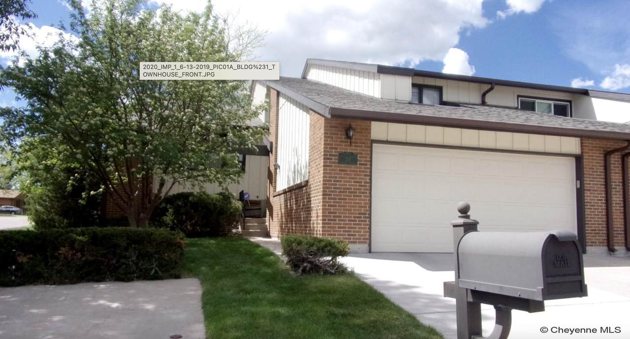 201 Cascade Ave - Photo 1