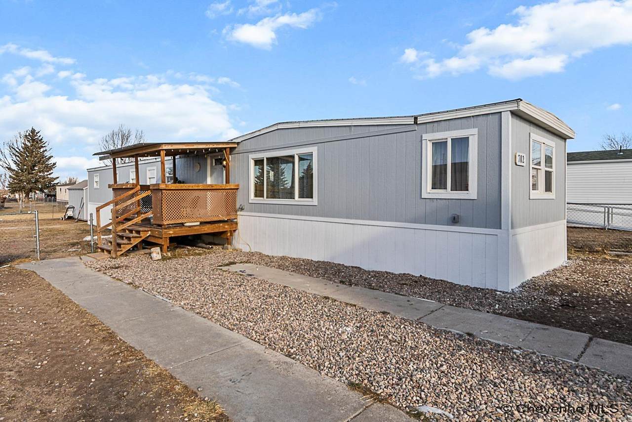 702 Dallas Rd - Photo 1