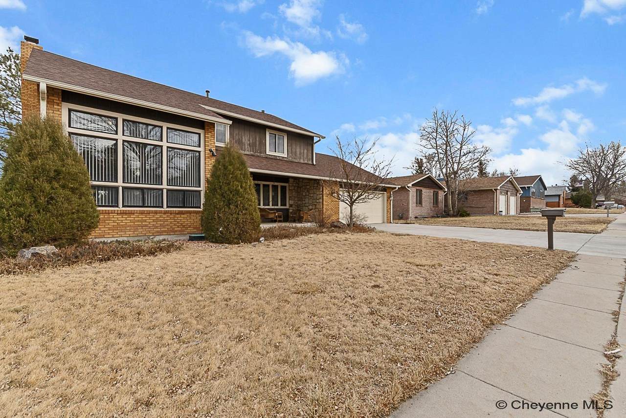 5417 Gateway Dr - Photo 1