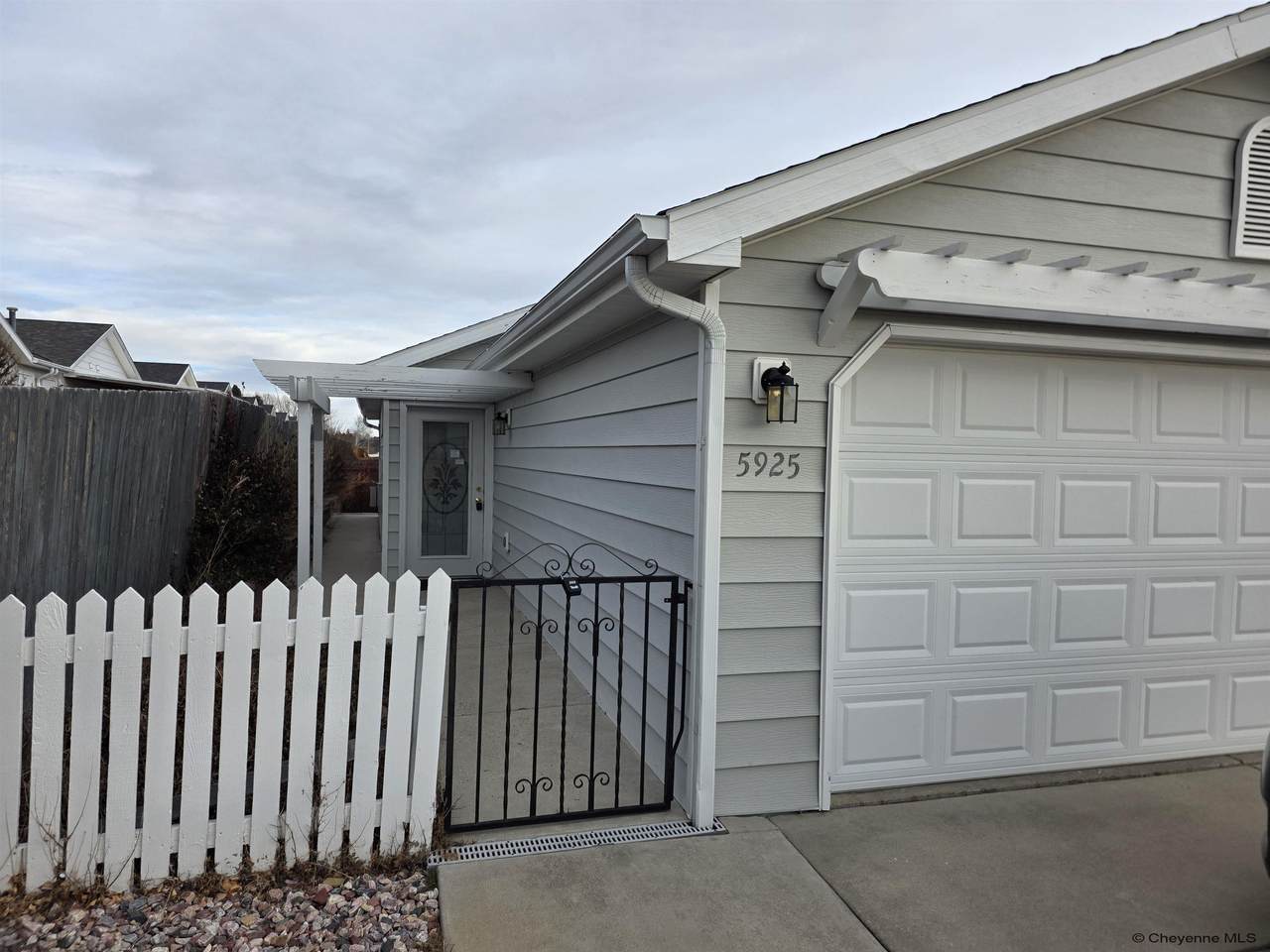 5925 Townsend Pl - Photo 1