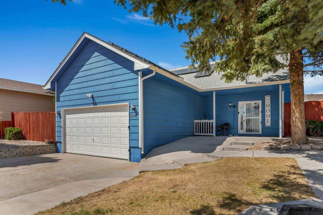 5000 Atlantic Dr - Photo 1
