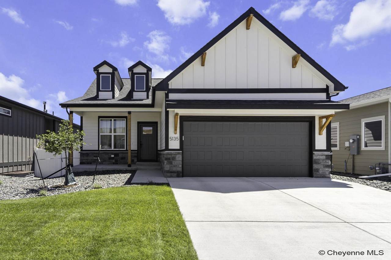 5135 Carla Dr - Photo 1