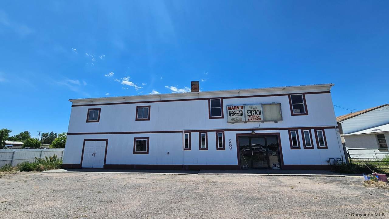 2608 Greeley Hwy - Photo 1