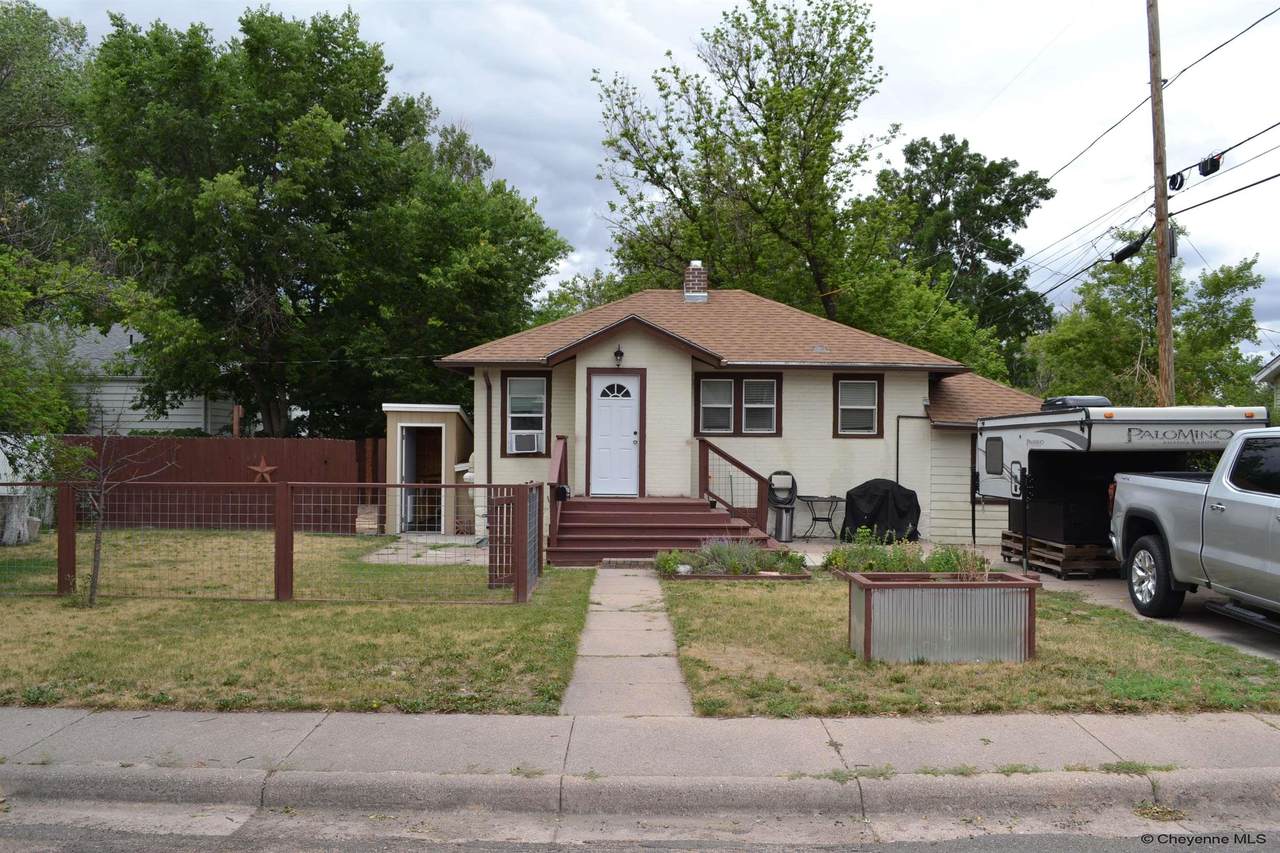 2310 Duff Ave - Photo 1