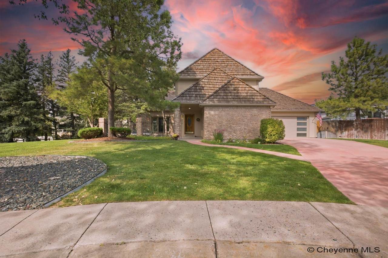 916 Laredo Ct - Photo 1