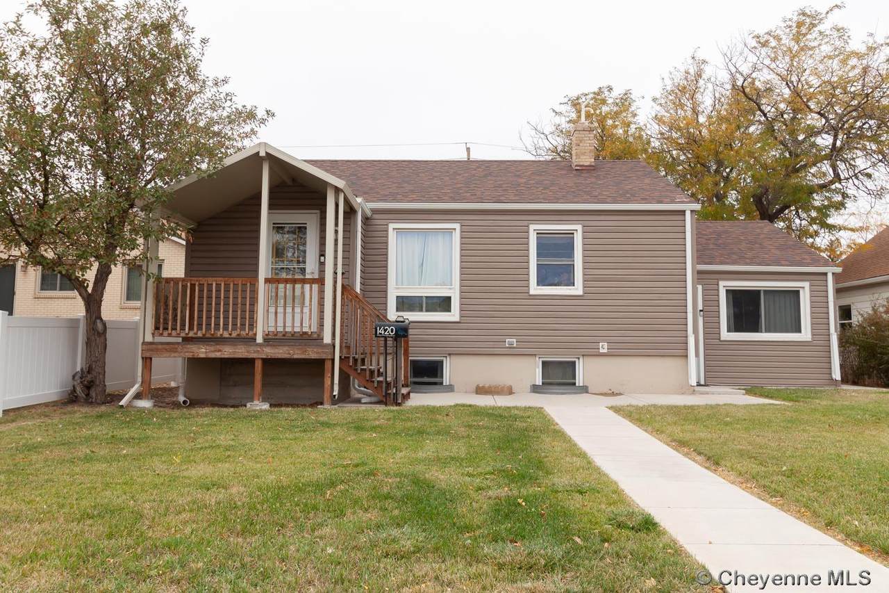 1420 Pershing Blvd - Photo 1