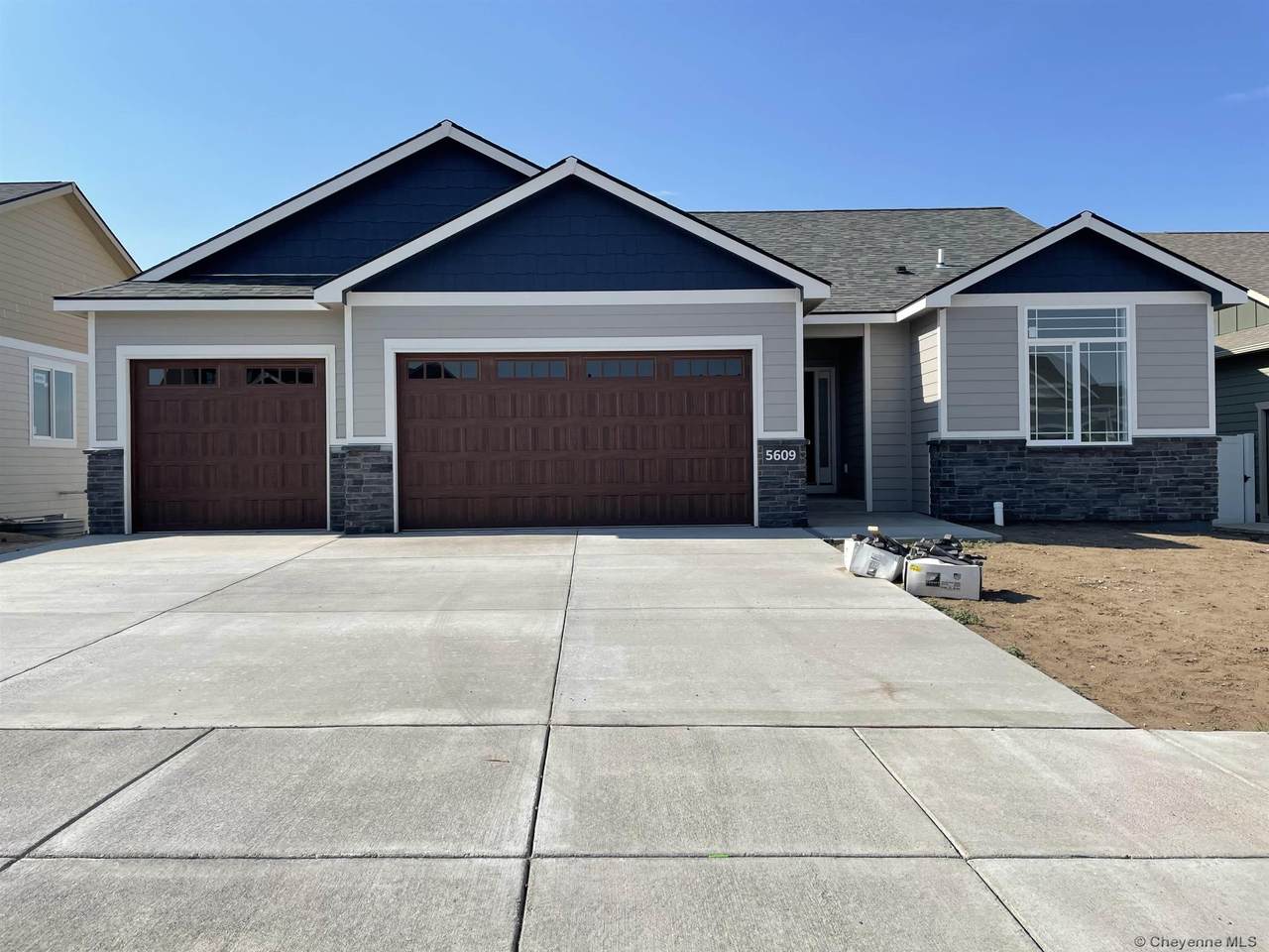 5609 Opal Dr - Photo 1