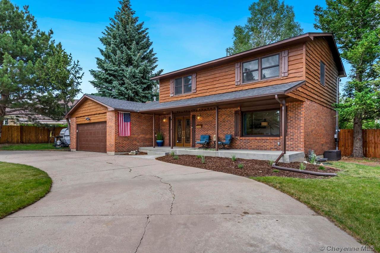 1720 Milton Dr - Photo 1