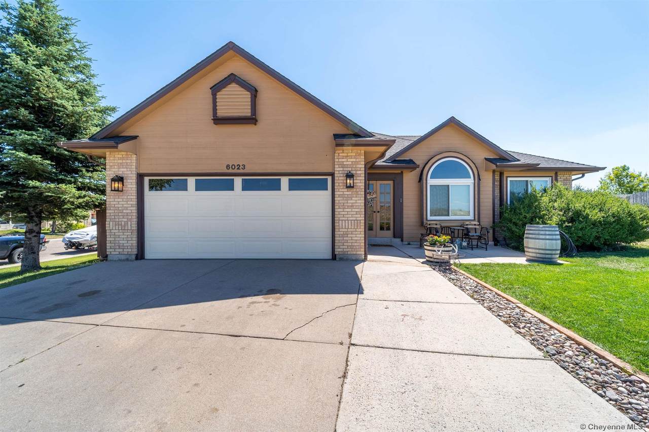 6023 Crestridge Dr - Photo 1