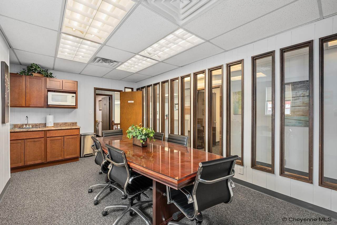 813 Lincolnway - Photo 1