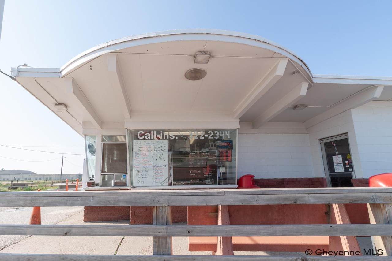 262 Whalen St - Photo 1