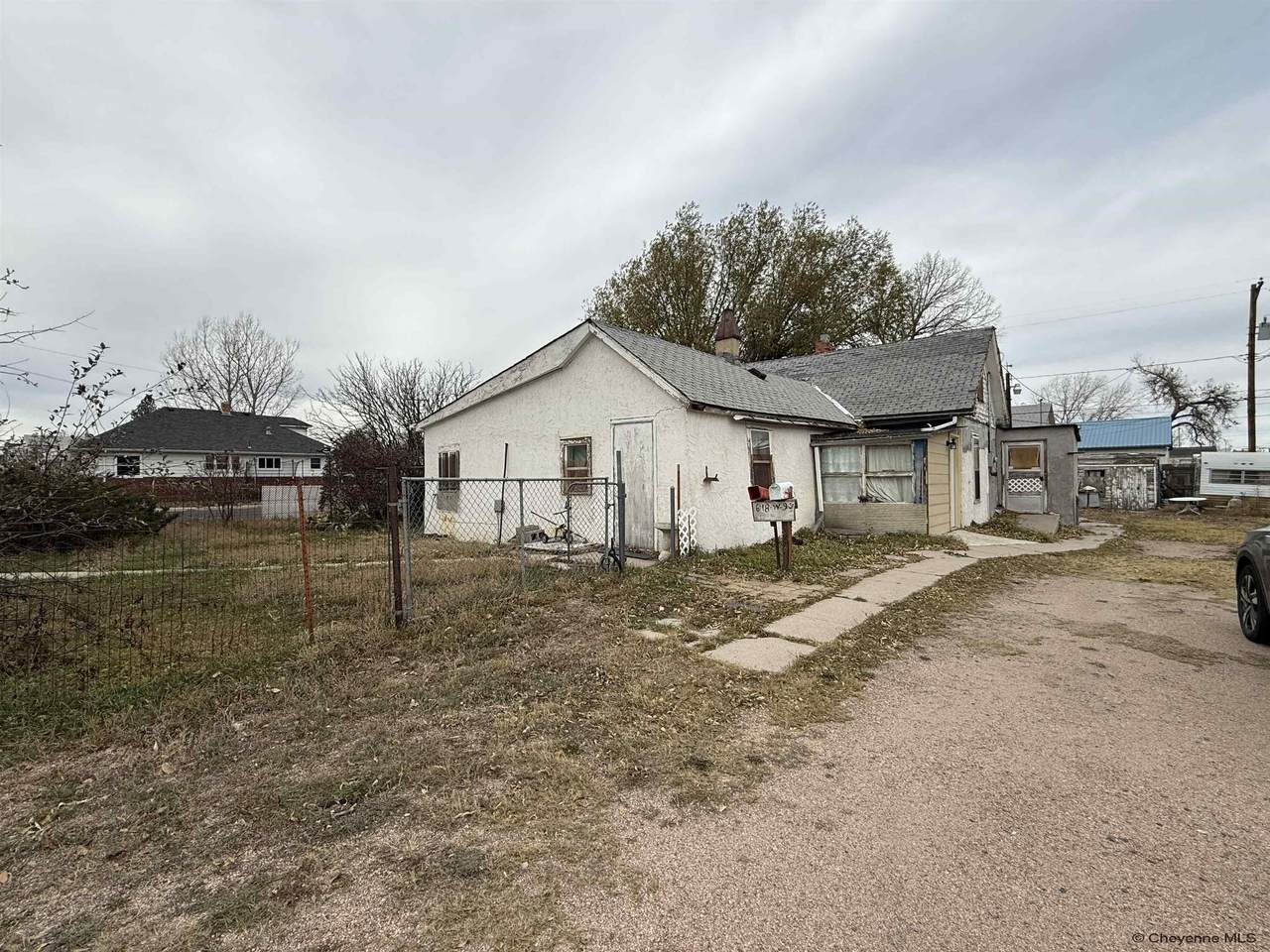 618 9TH ST - Photo 1