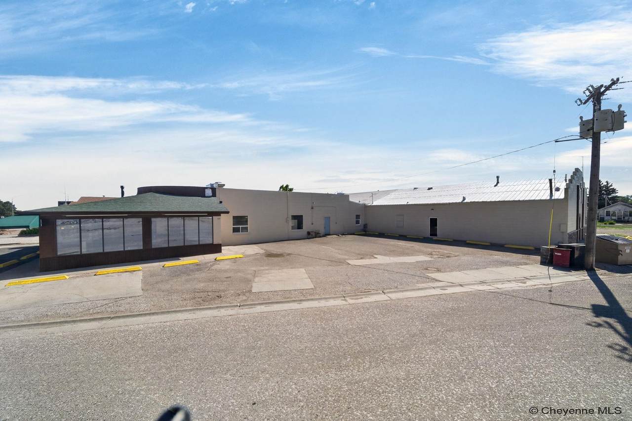 1558 Main St - Photo 1