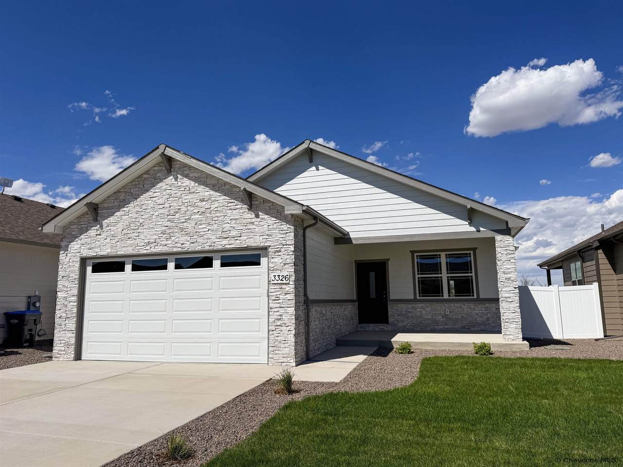 3326 Thomas Rd - Photo 1