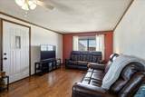 709 Valley View Dr - Photo 4