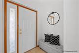 327 Cody St - Photo 4