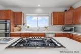 2052 Zelma Dr - Photo 14