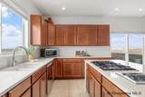 2052 Zelma Dr - Photo 16