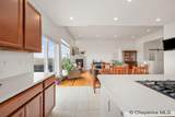 2052 Zelma Dr - Photo 17