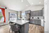 1110 Hess Ave - Photo 4