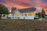 210 Prairie Ave - Photo 1