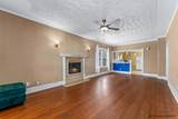 2808 Bent Ave - Photo 4