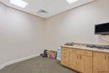 7124 Commons Dr - Photo 8