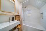 212 25TH ST - Photo 26