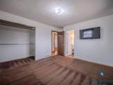 905 19TH ST - Photo 21