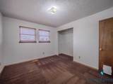 905 19TH ST - Photo 25