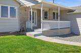 327 Cody St - Photo 2