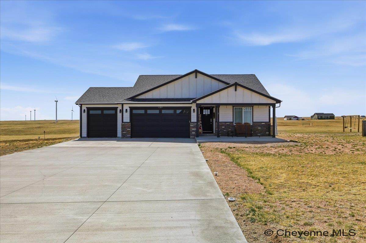 1287 Bentley Rd - Photo 1