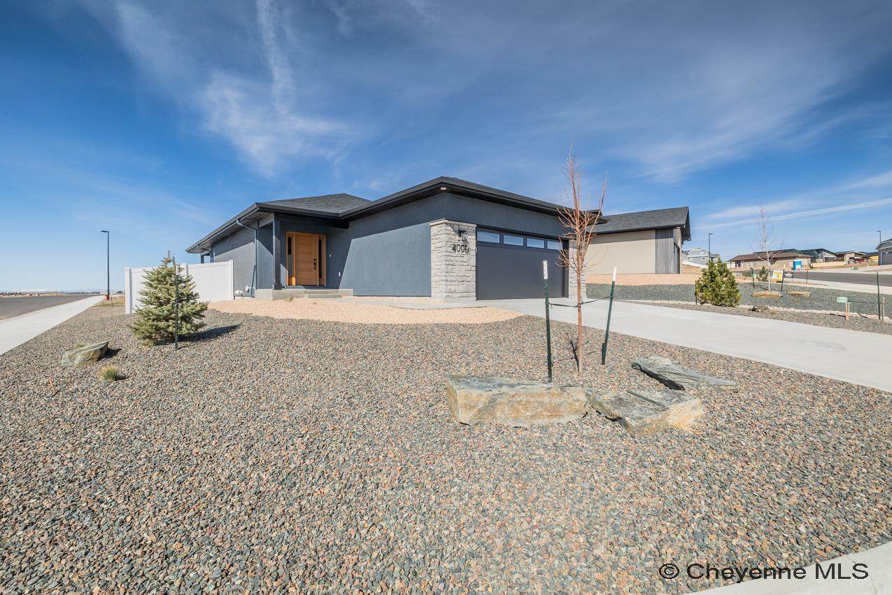 4024 Saddleback Ln - Photo 1