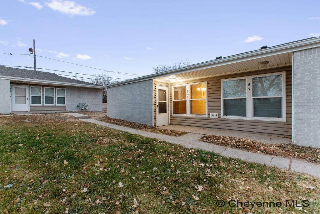 511 6TH ST - Photo 1