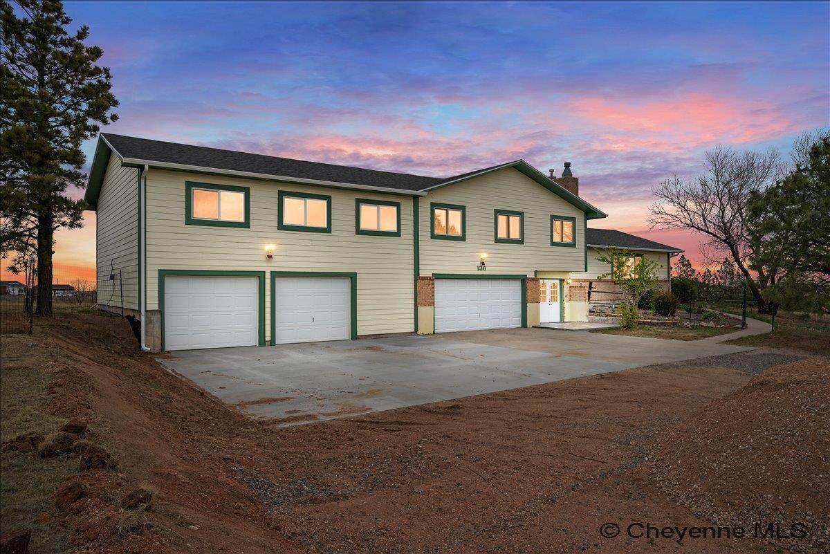 136 David St - Photo 1
