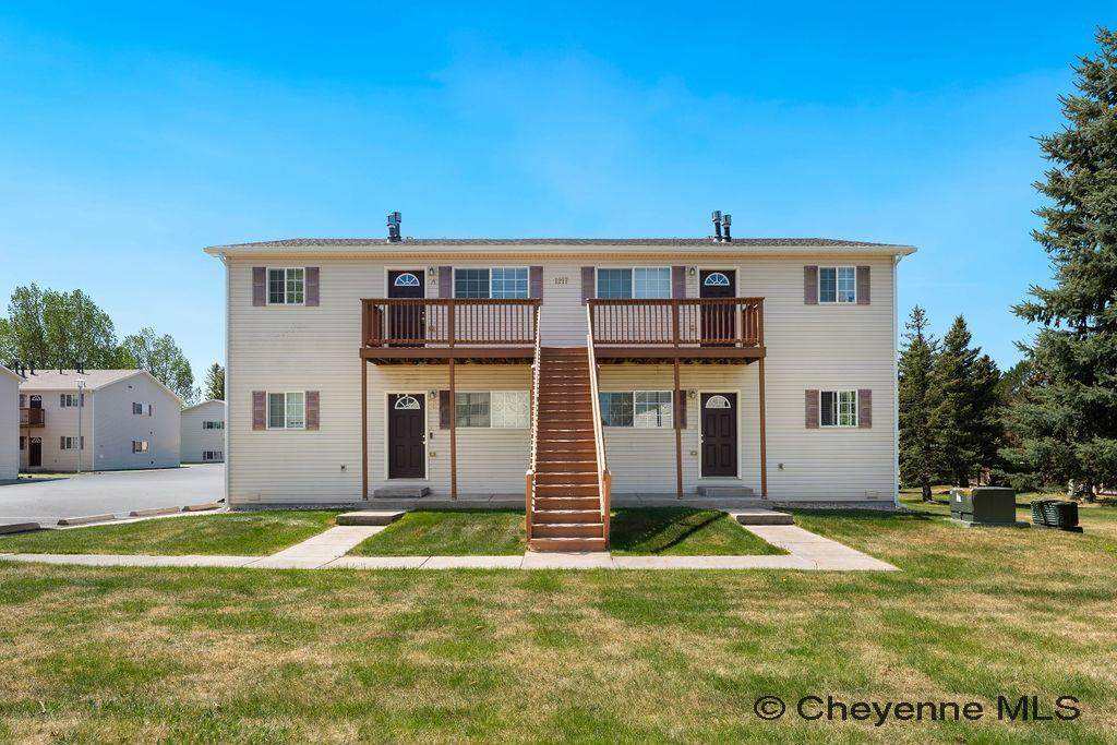 1217 Taft Ave - Photo 1