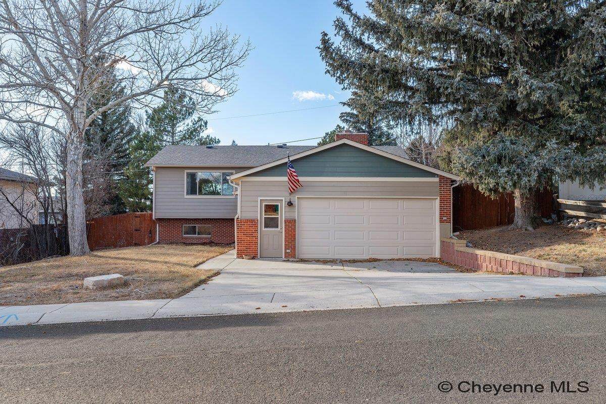 6538 Moreland Ave - Photo 1