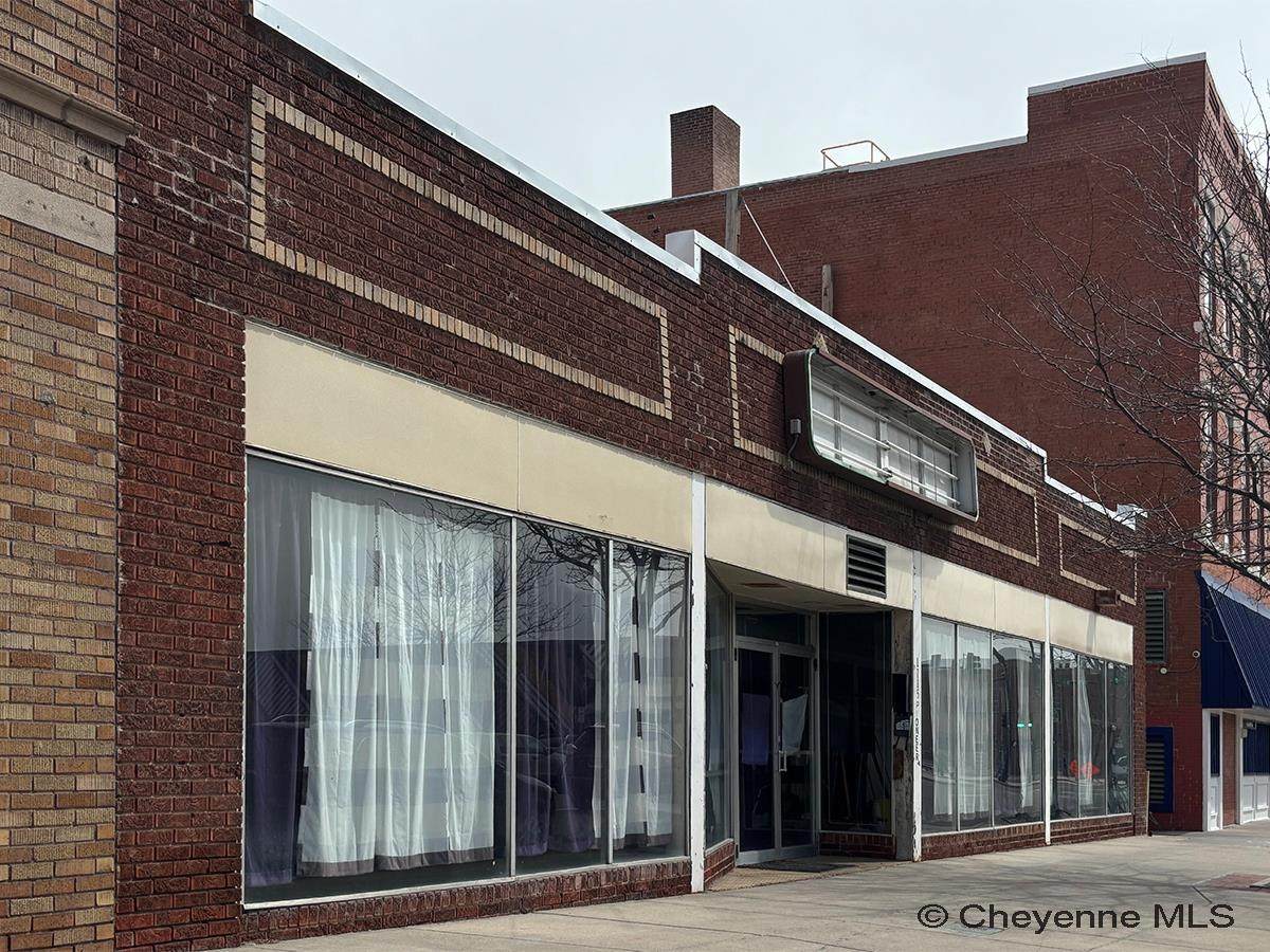 1713 Pioneer Ave - Photo 1