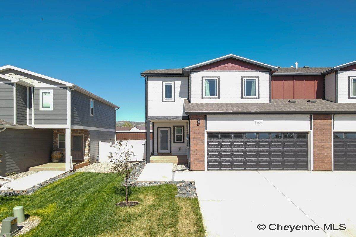 4521 Bobolink Ln - Photo 1