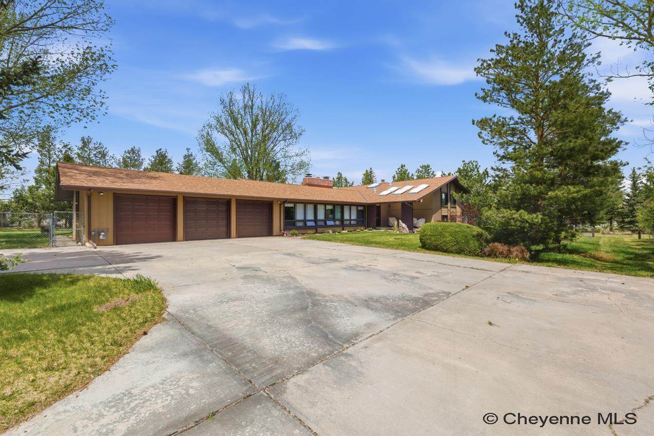 1112 Laughlin Rd - Photo 1
