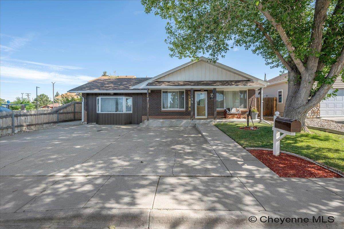 136 Quincy Rd - Photo 1