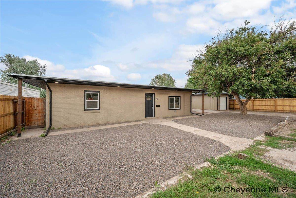 701 Mitchell Ct - Photo 1