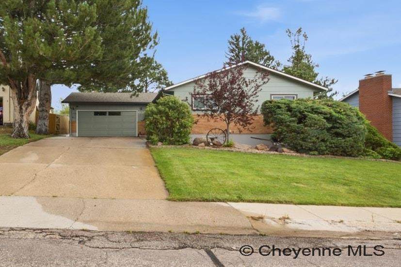 6135 Shaun Ave - Photo 1