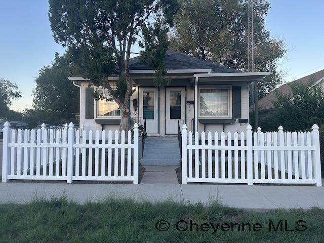 2517 Snyder Ave - Photo 1
