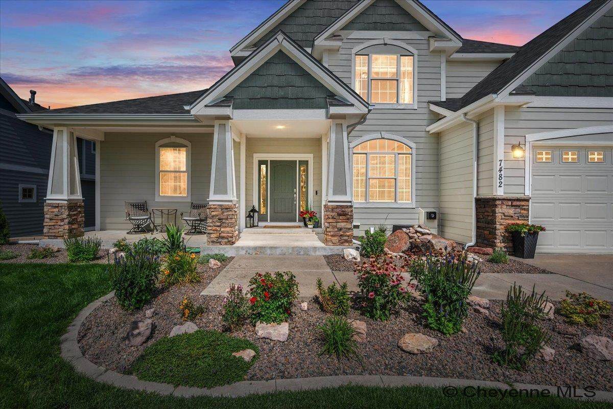 7482 Huntz Dr - Photo 1