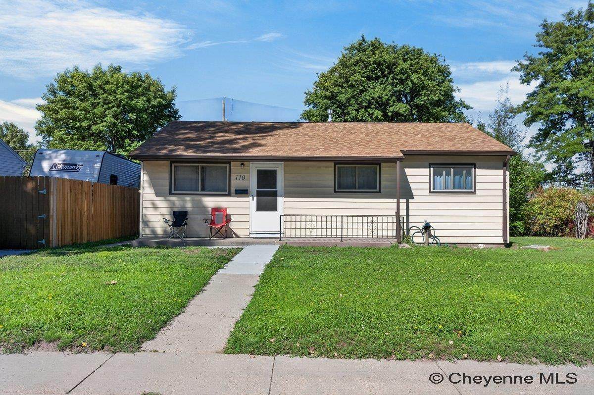 110 Ahrens Ave - Photo 1