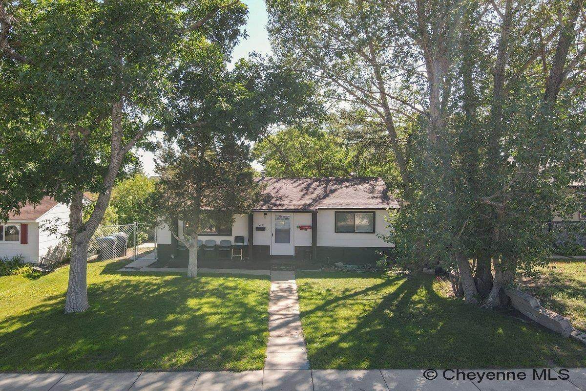 211 Mccomb Ave - Photo 1