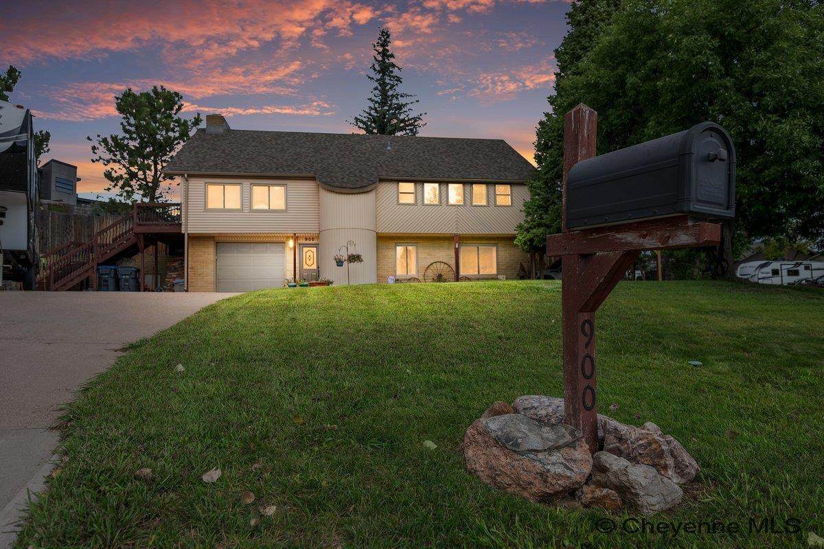 900 Ponderosa Rd - Photo 1