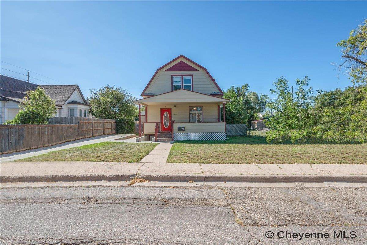 2215 17TH ST - Photo 1